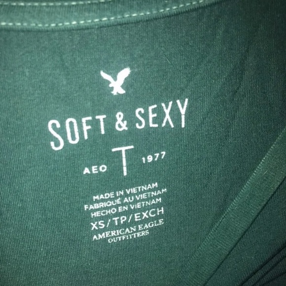 Soft & sexy long sleeve from American Eagle - Picture 4 of 5